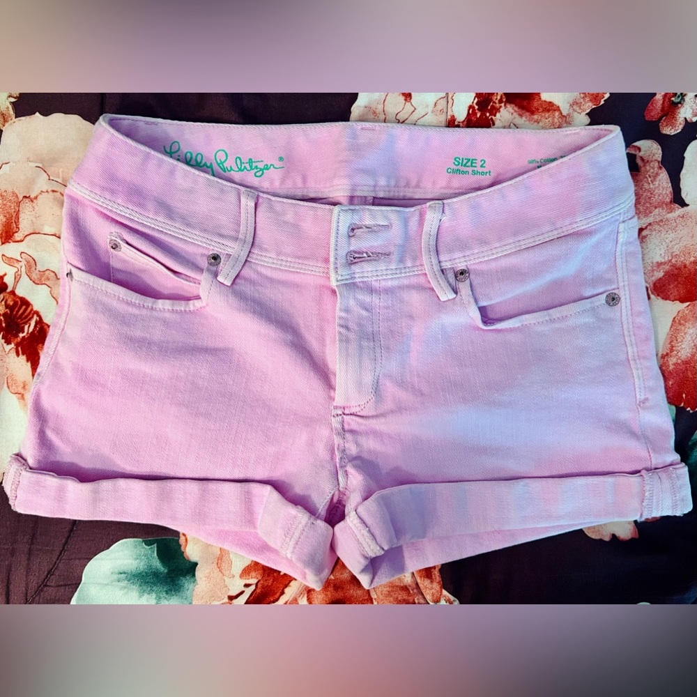 Lilly Pulitzer shorts size 2.